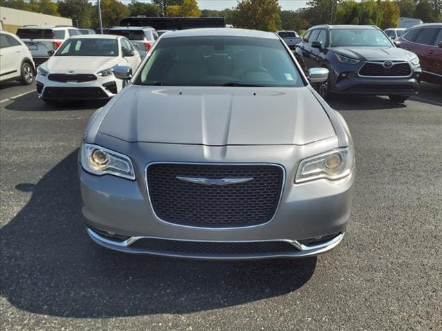 Used 2018 Chrysler 300 Limited with VIN 2C3CCAEG9JH136760 for sale in Batesville, AR