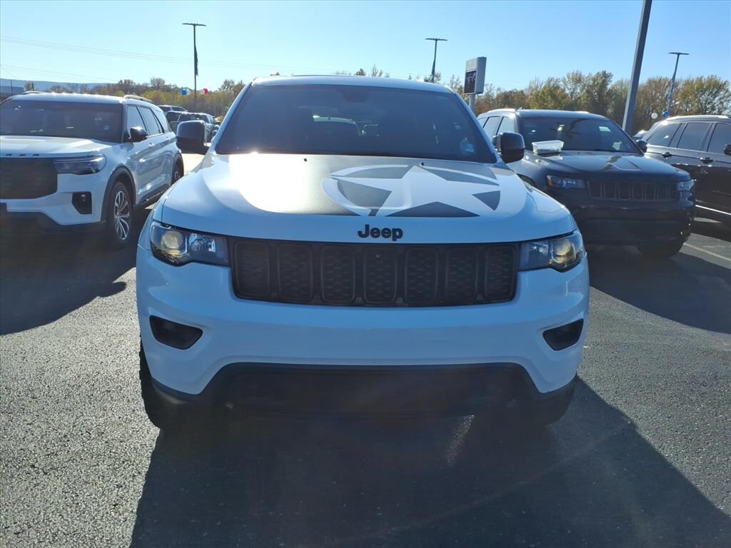 Used 2021 Jeep Grand Cherokee Laredo SUV