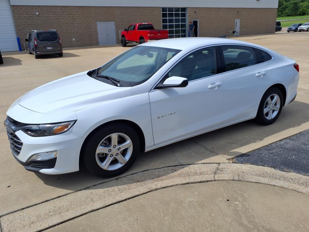 2020 Chevrolet Malibu LS photo 3