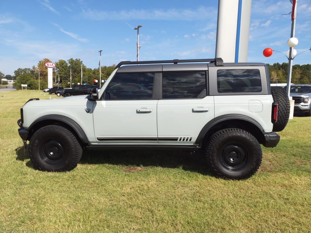 2021 Ford Bronco First Edition photo 3
