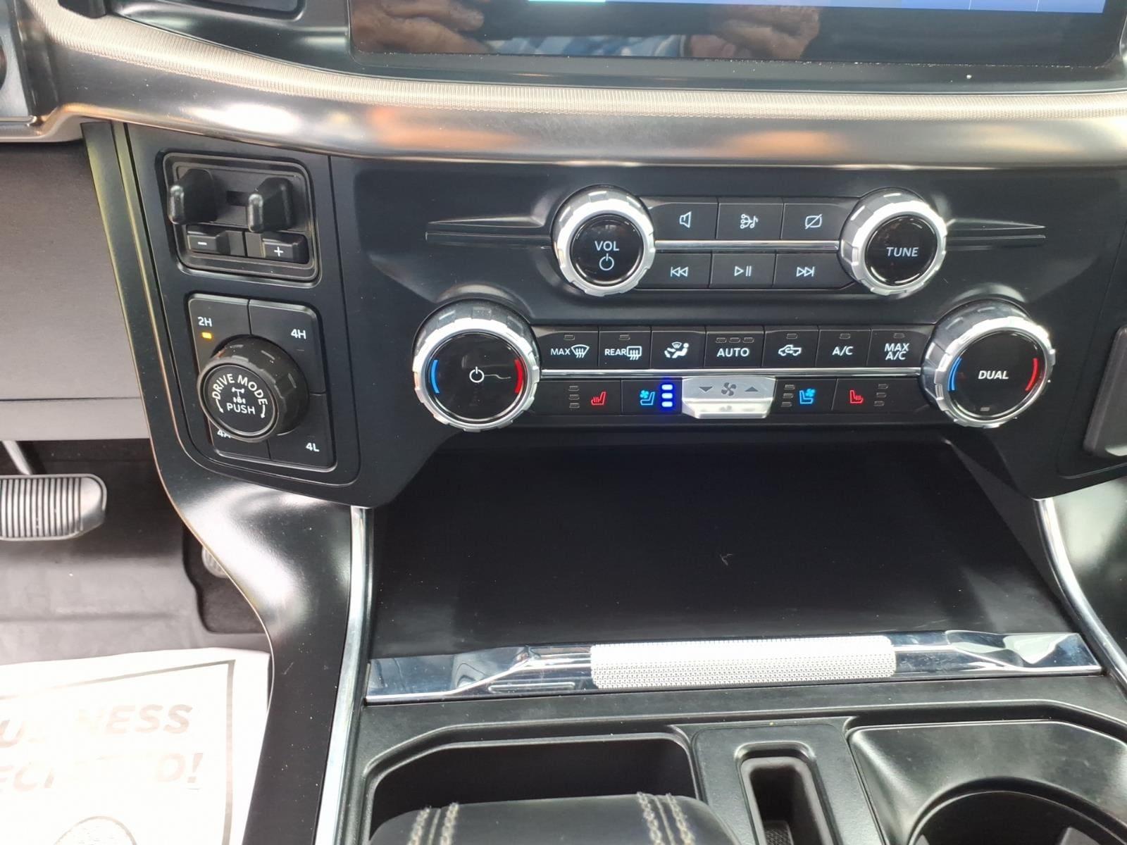 2023 Ford F-150 Raptor - Photo 14