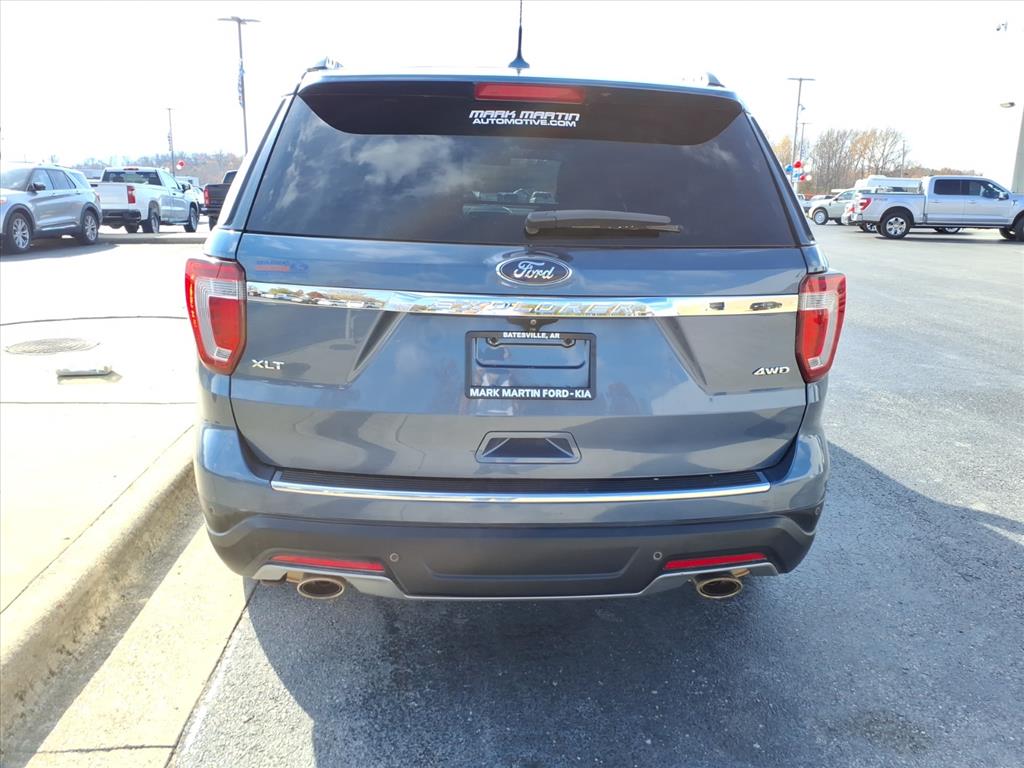 2018 Ford Explorer XLT photo 2
