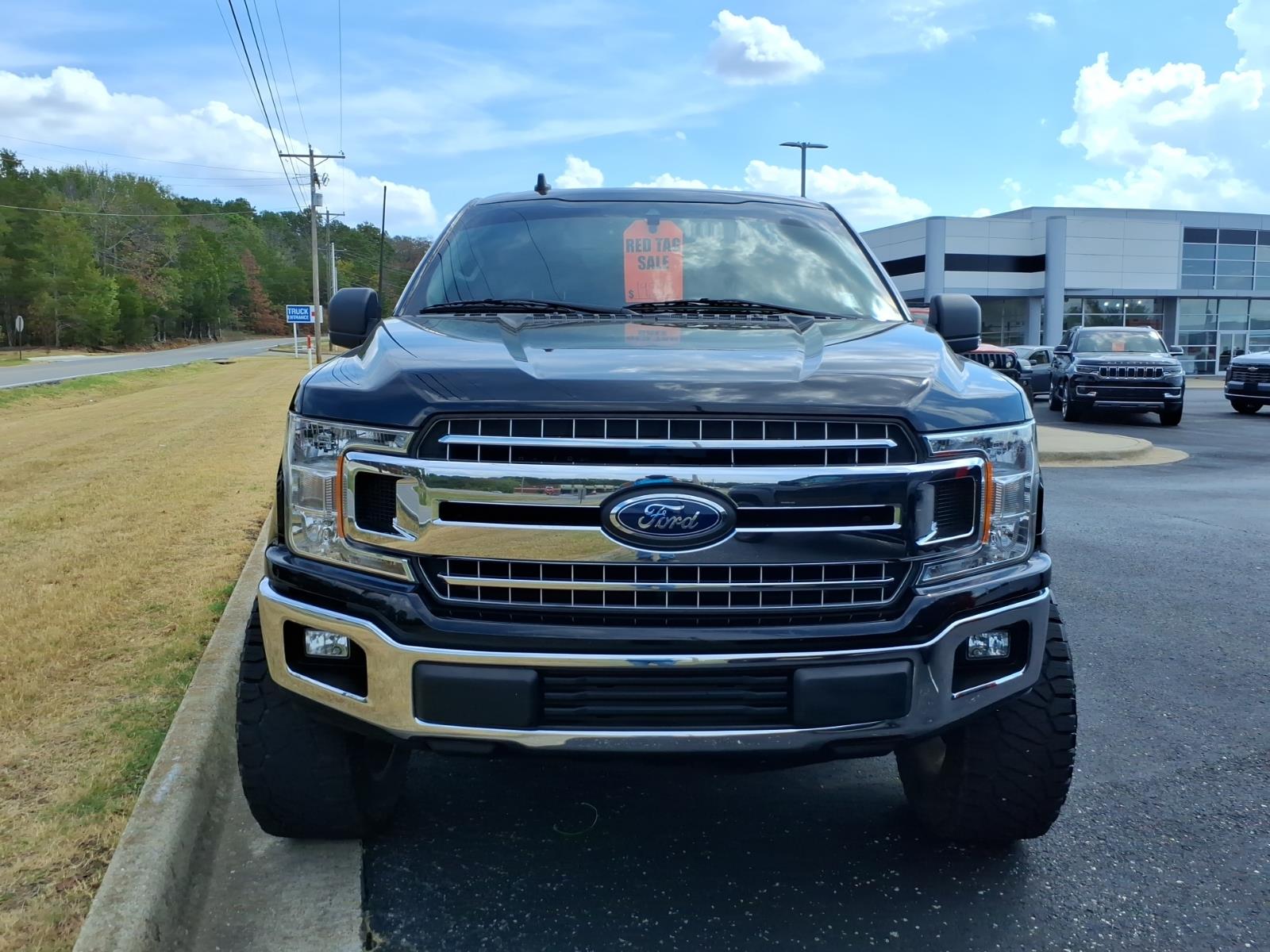 Used 2019 Ford F-150 XLT with VIN 1FTEW1CB1KFB50660 for sale in Little Rock