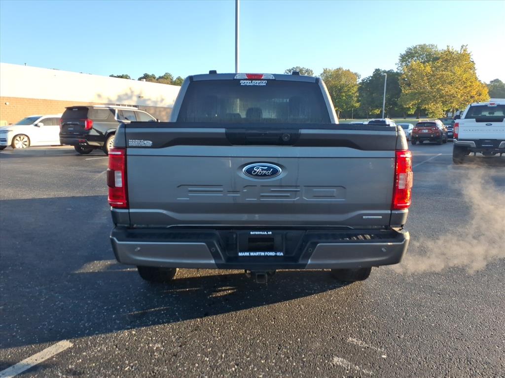 2022 Ford F-150 XLT photo 3