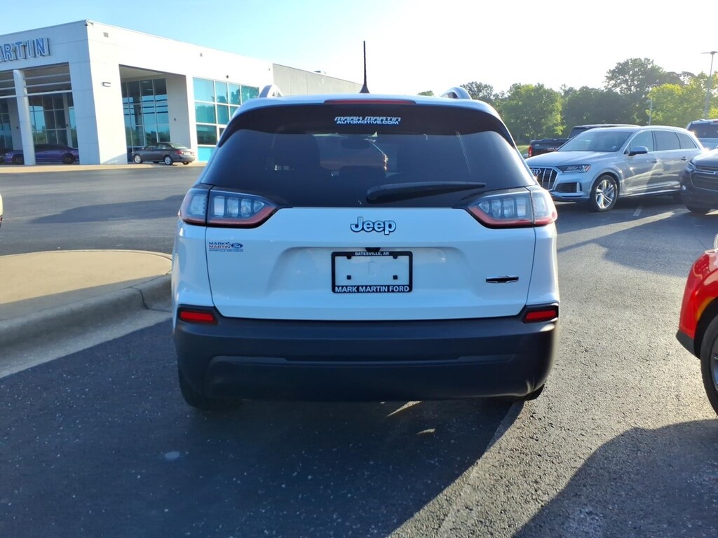 Used 2021 Jeep Cherokee Latitude SUV