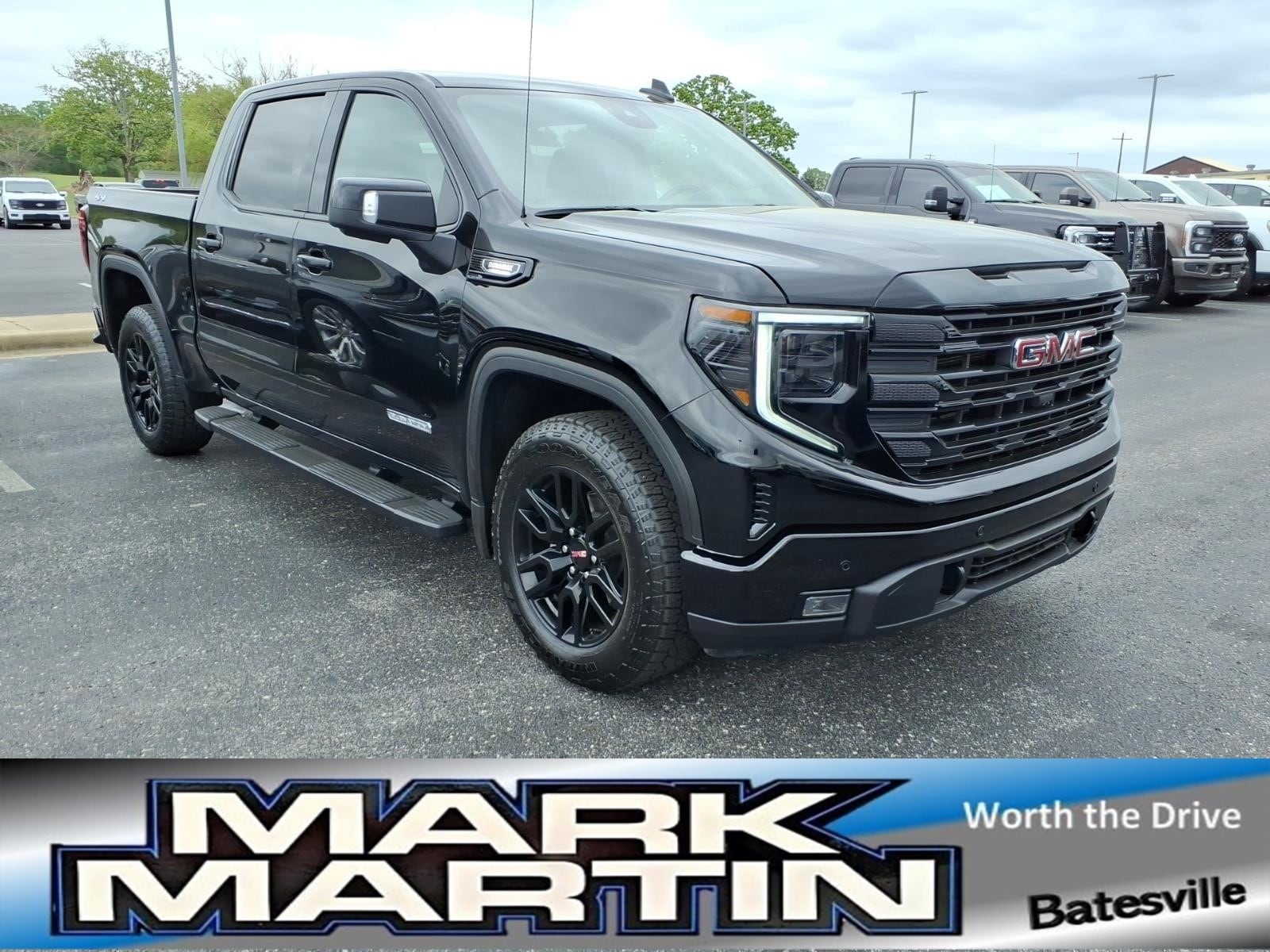2025 GMC Sierra 4WD Crew Cab Short Box Elevation's photo