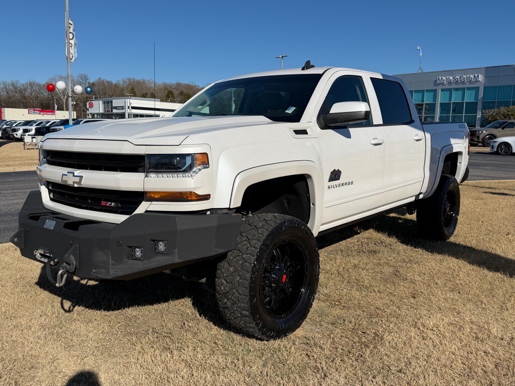 Used 2018 Chevrolet Silverado 1500 LT Truck Crew Cab
