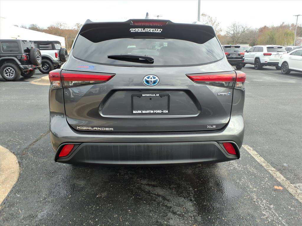 2022 Toyota Highlander Hybrid XLE photo 4