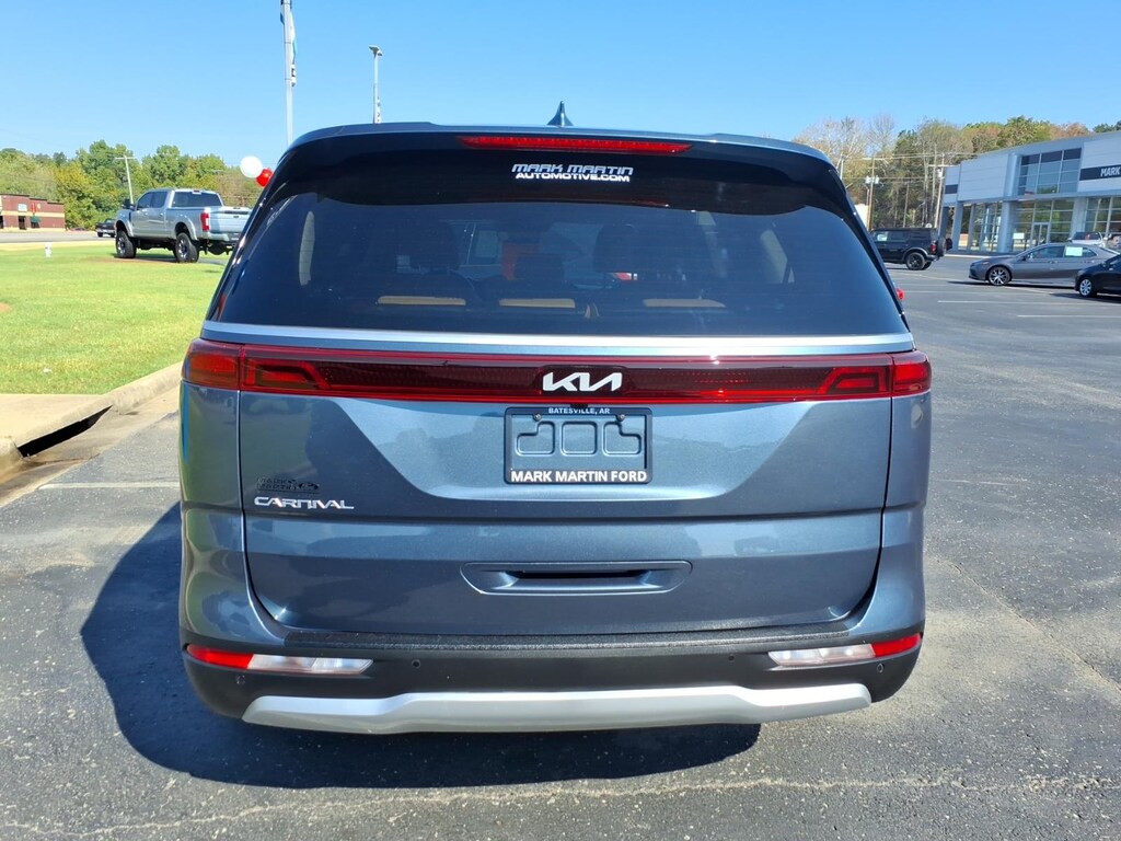 Used 2024 Kia Carnival EX MPV