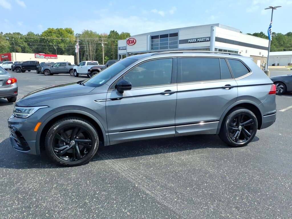 Used 2024 Volkswagen Tiguan 2.0T SE R-Line Black SUV