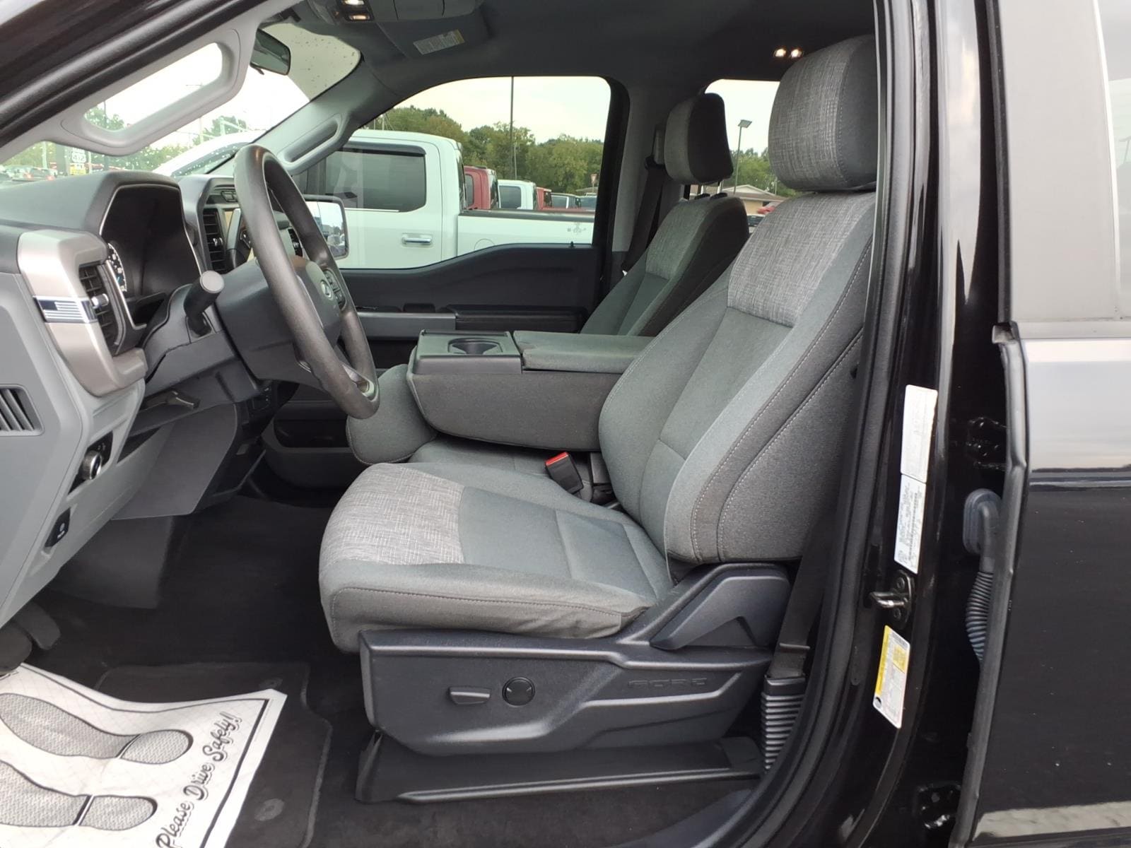2023 Ford F-150 XL - Photo 10