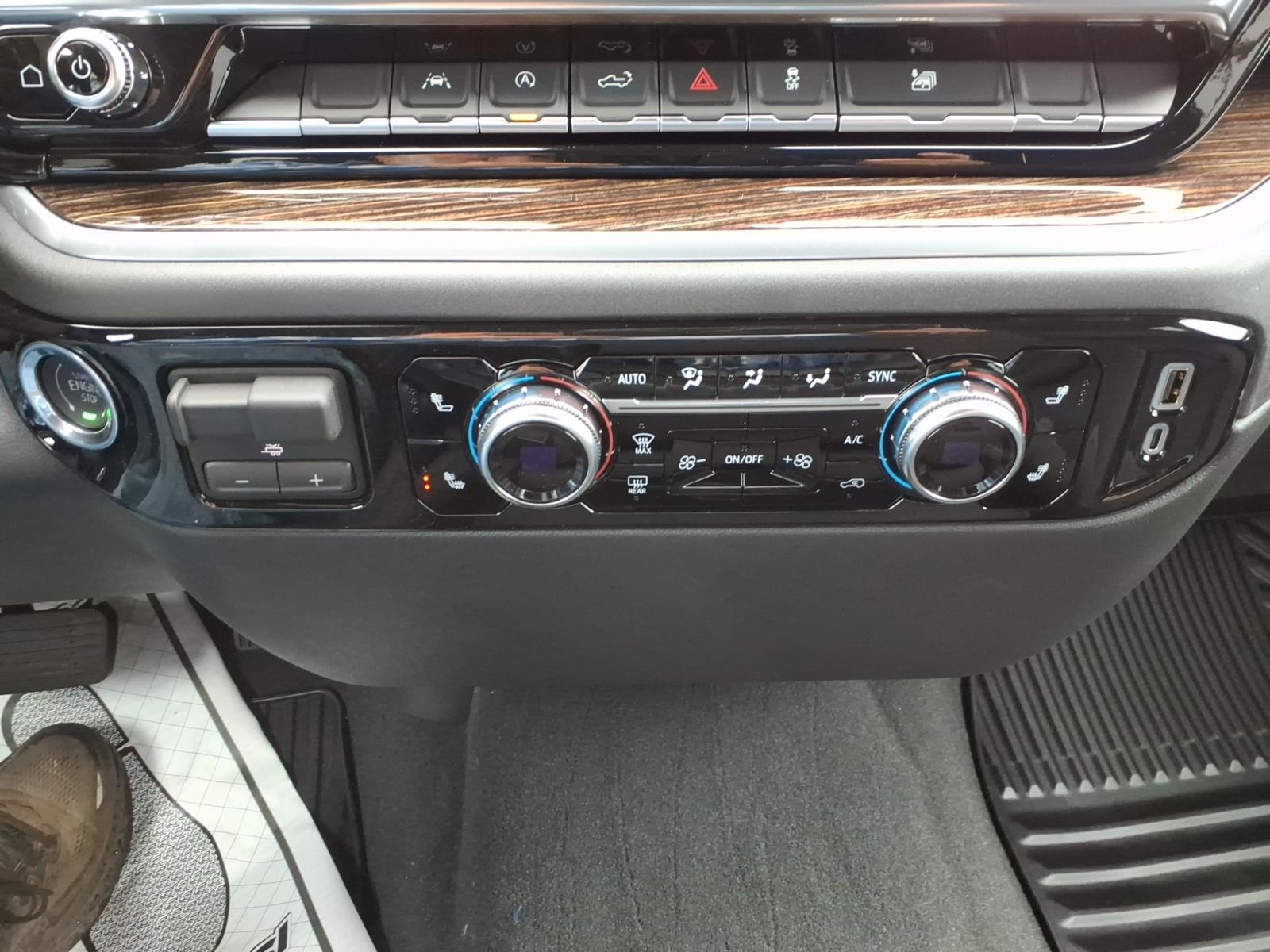 2026 GMC Sierra 1500 SLE - Photo 15