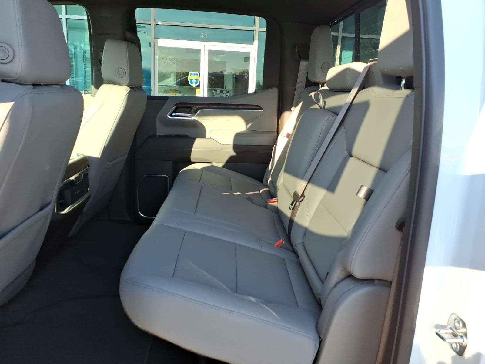 2026 GMC Sierra 1500 SLT - Photo 10