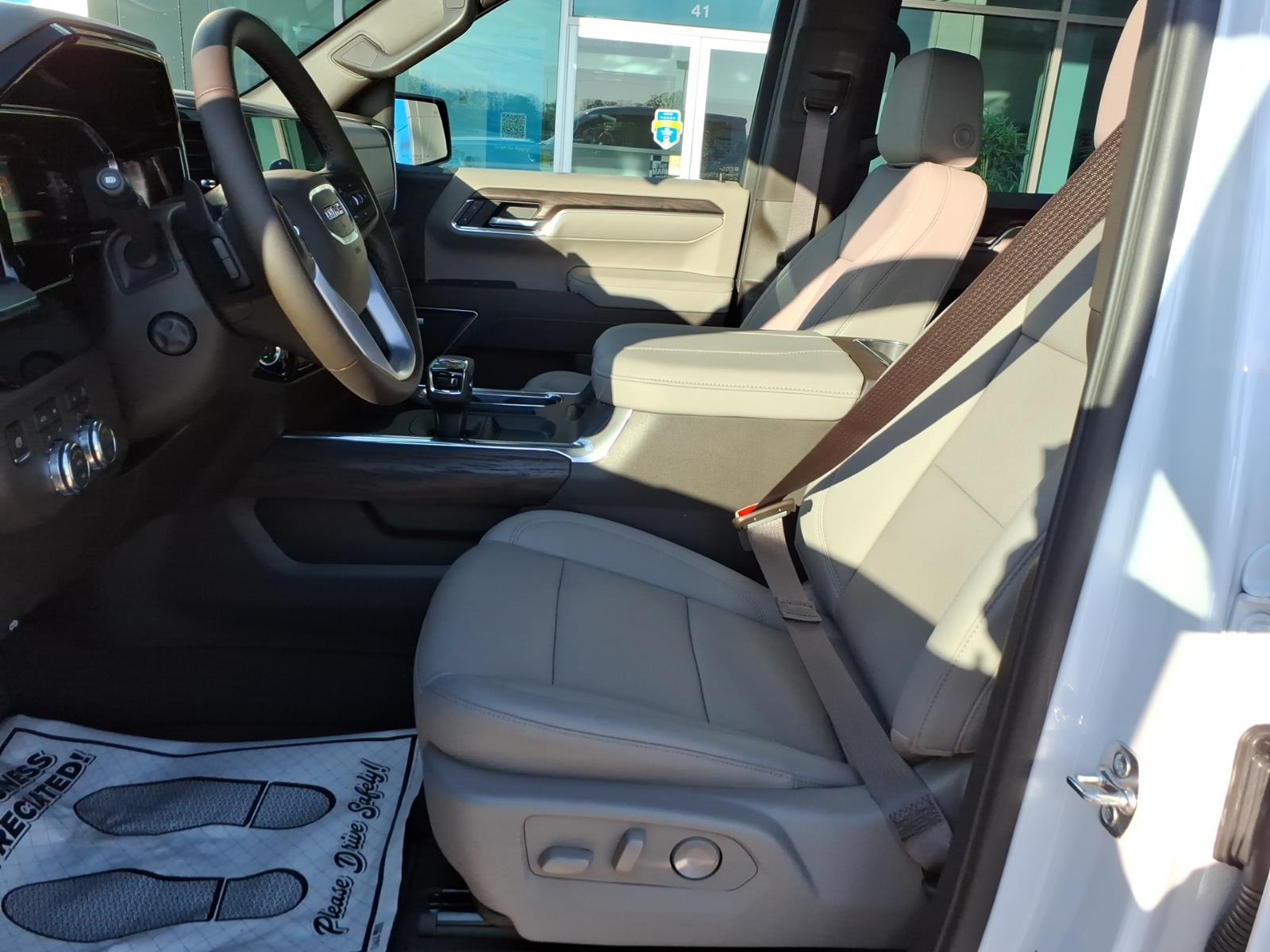 2026 GMC Sierra 1500 SLT - Photo 16