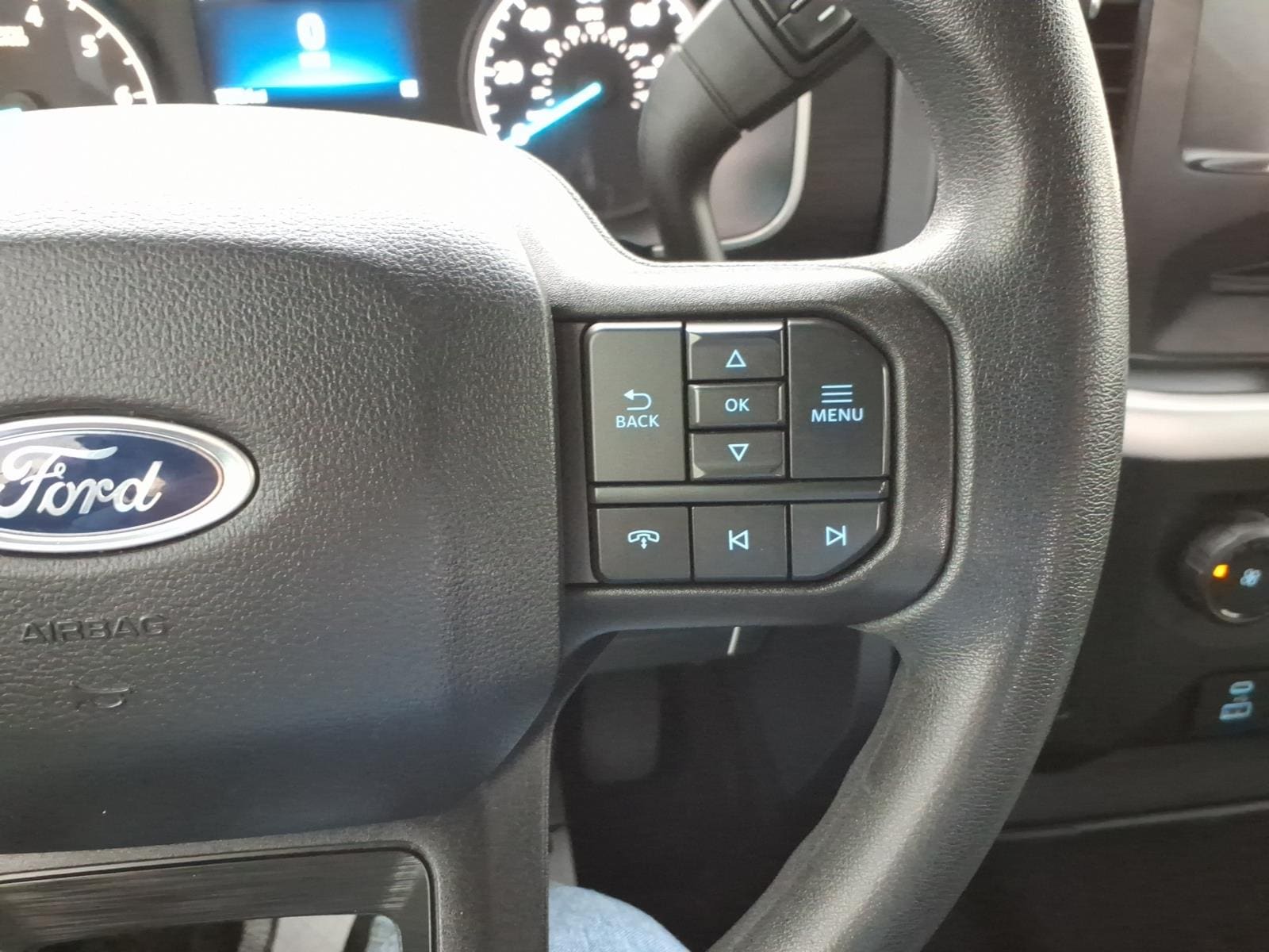 2023 Ford F-150 XL - Photo 19
