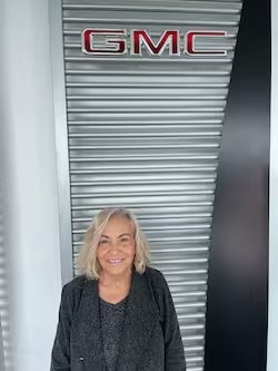 Staff member Carol Smithee from ID_33b749