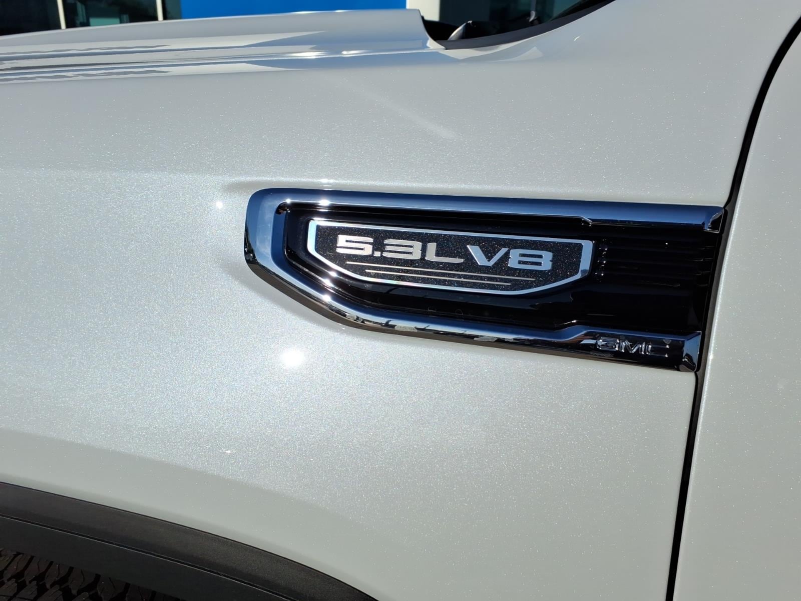2026 GMC Sierra 1500 SLT - Photo 9