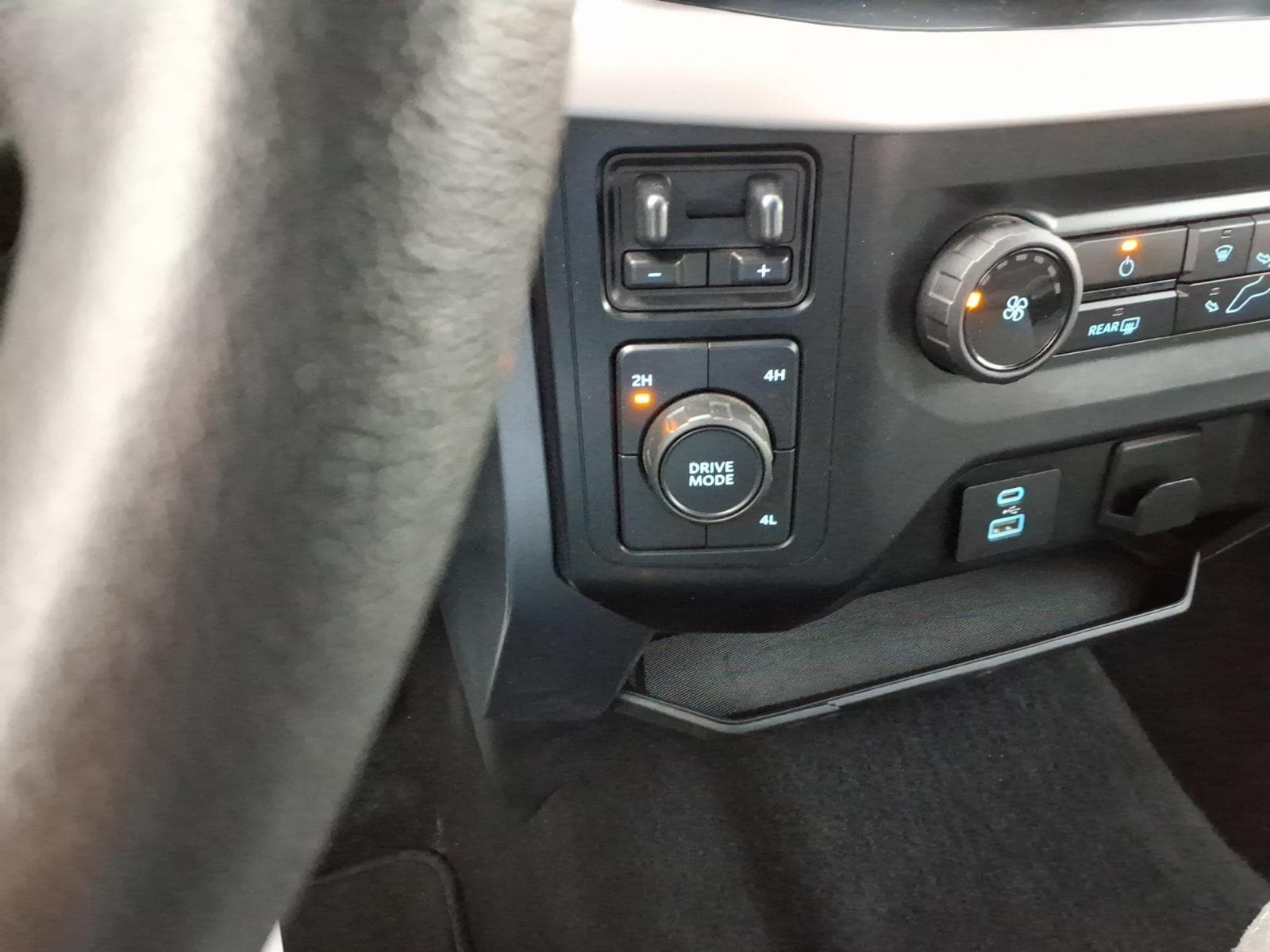 2023 Ford F-150 XL - Photo 12