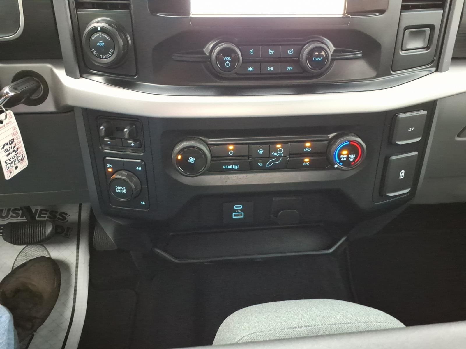 2023 Ford F-150 XL - Photo 13
