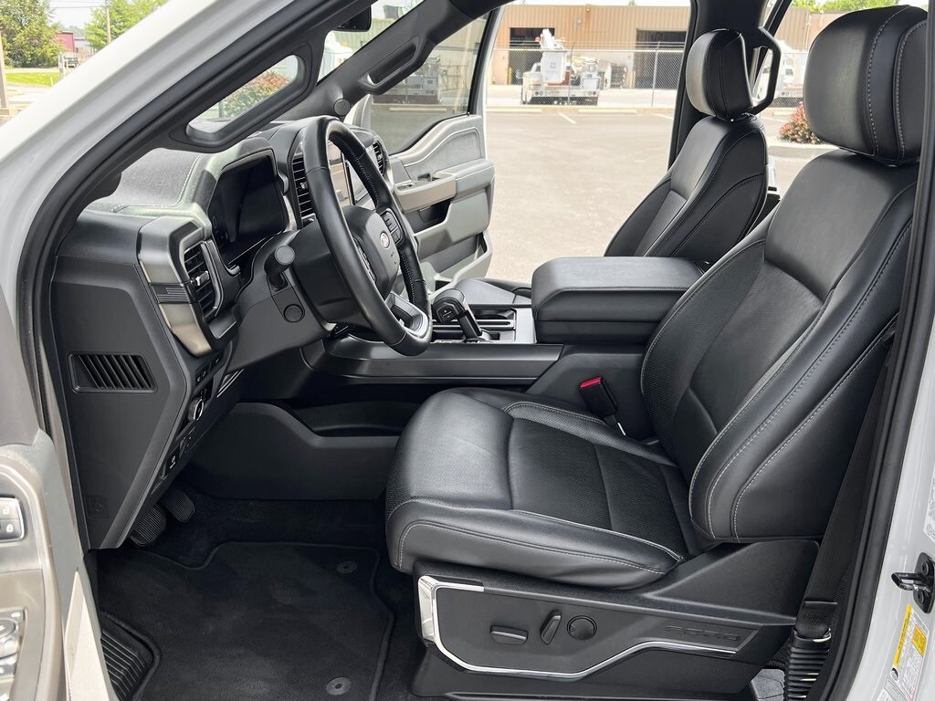 2024 Ford F-150 Lariat photo 2