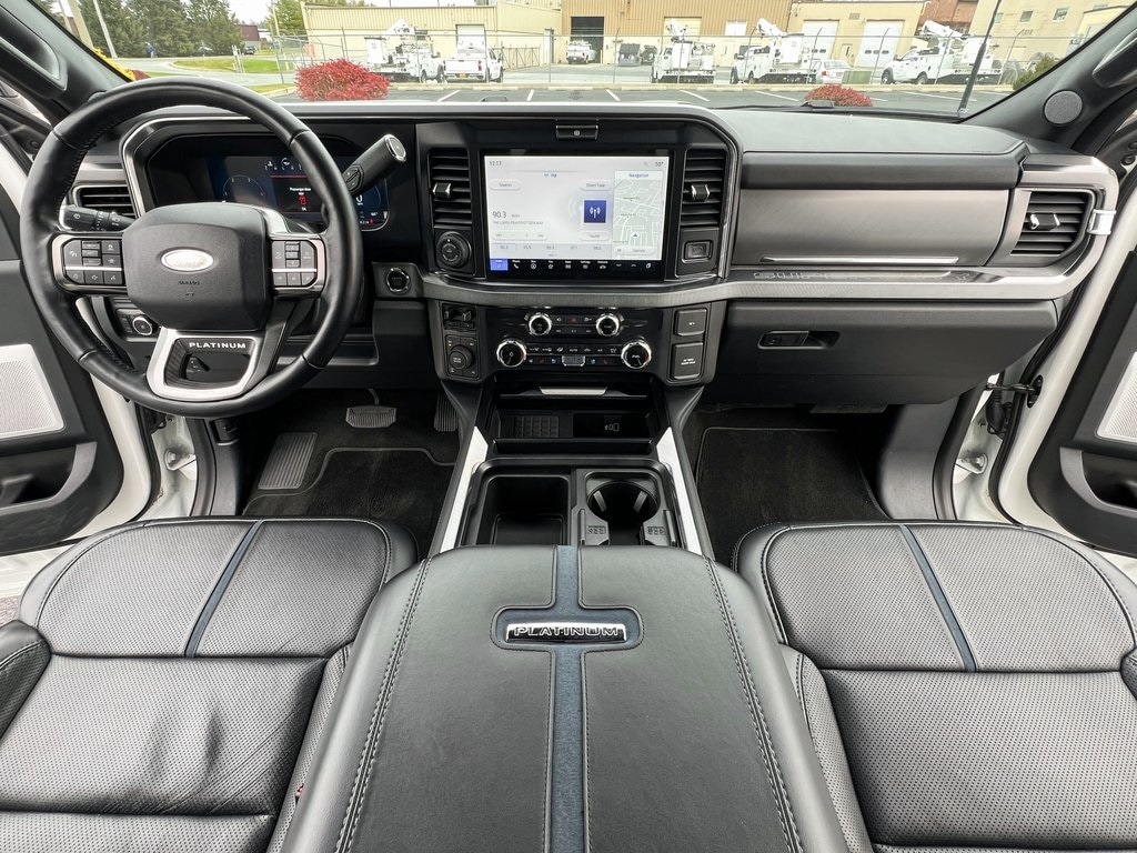 Used 2025 Ford F-250SD Platinum Truck