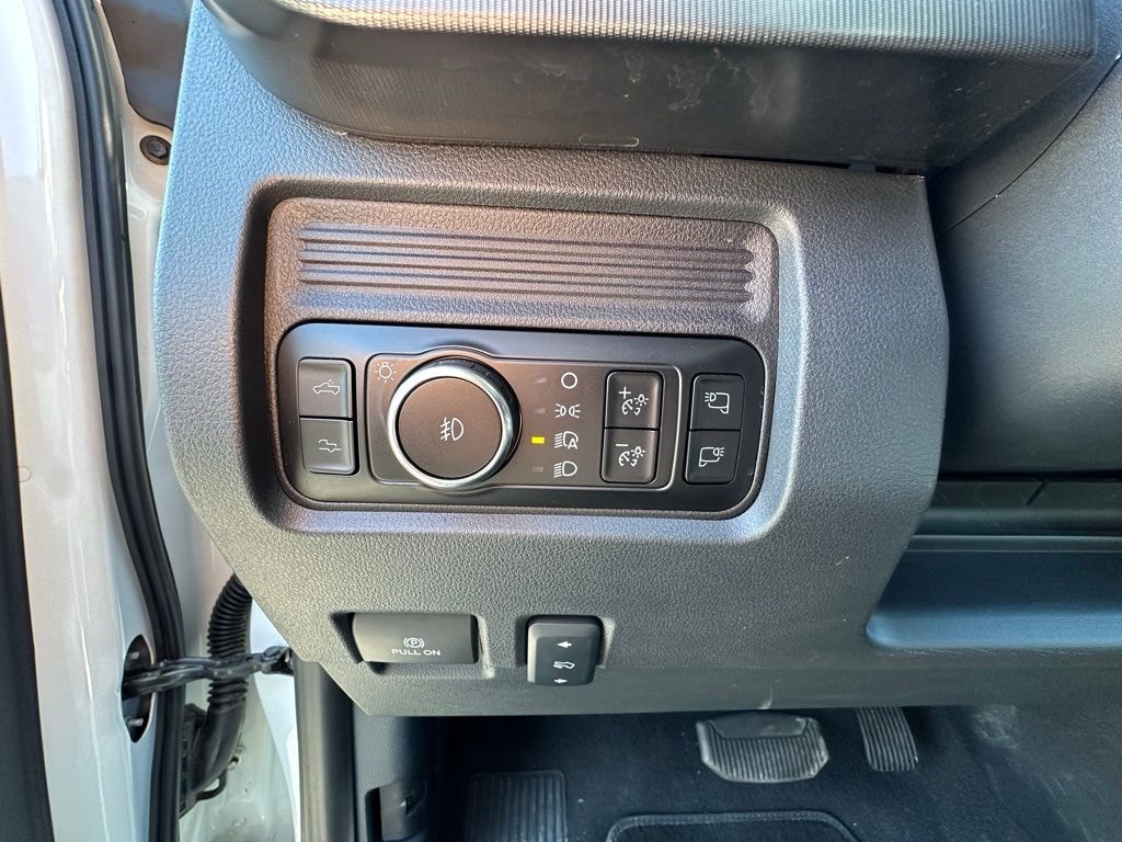 Used 2025 Ford F-250SD Platinum Truck