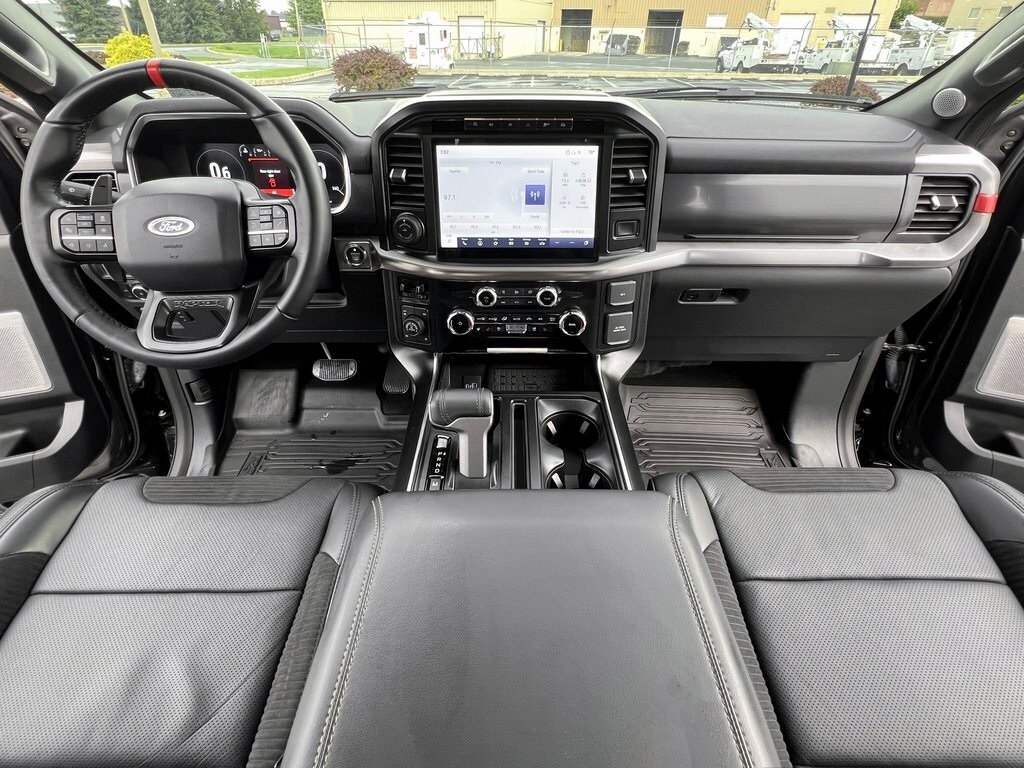 2023 Ford F-150 Raptor photo 3