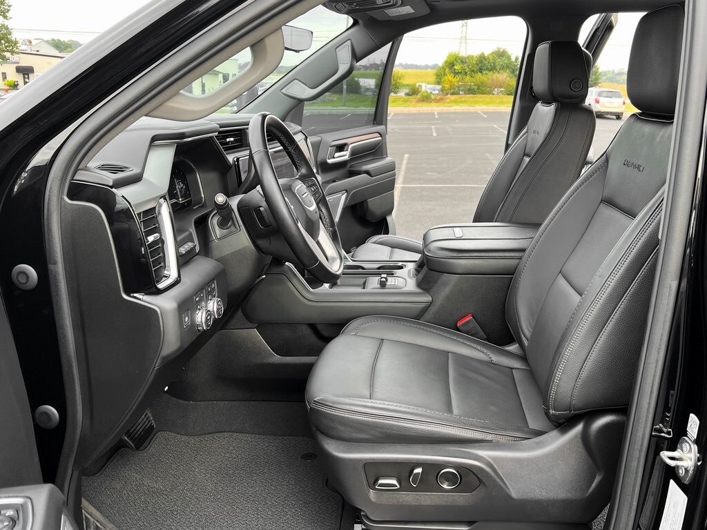 2024 Gmc Sierra HD Denali photo 2