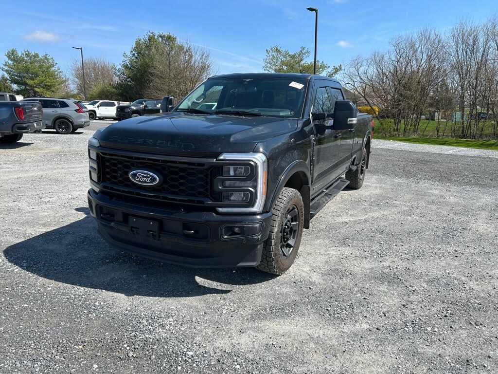 Used 2023 Ford F-250SD Lariat Truck