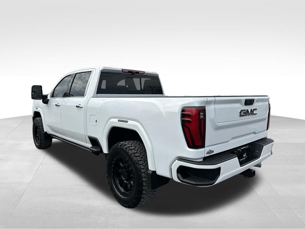 2025 GMC Sierra 3500HD Denali Ultimate - Photo 17