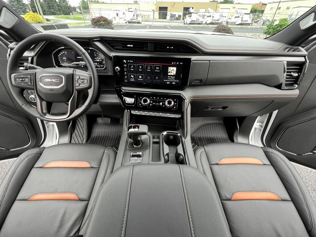 2024 Gmc Sierra AT4 photo 3