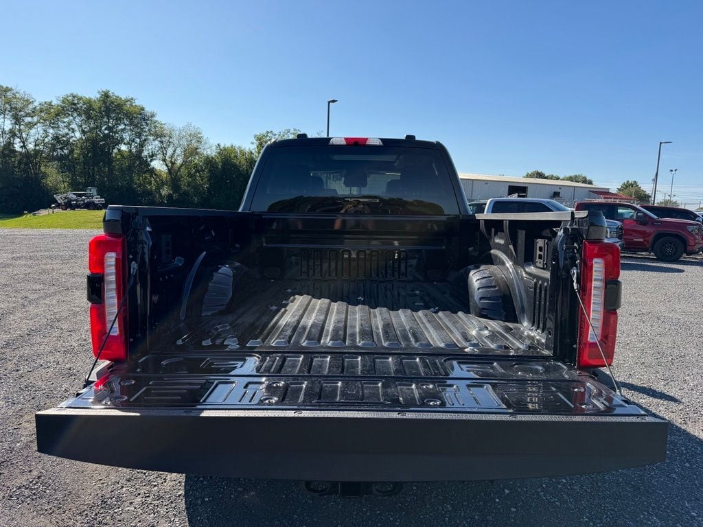 2025 Ford F-350 Super Duty Lariat - Photo 16