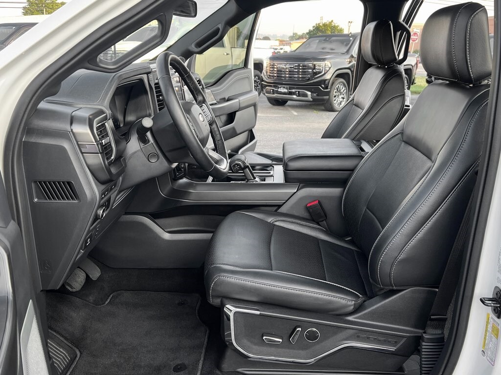 2024 Ford F-150 Lariat photo 2