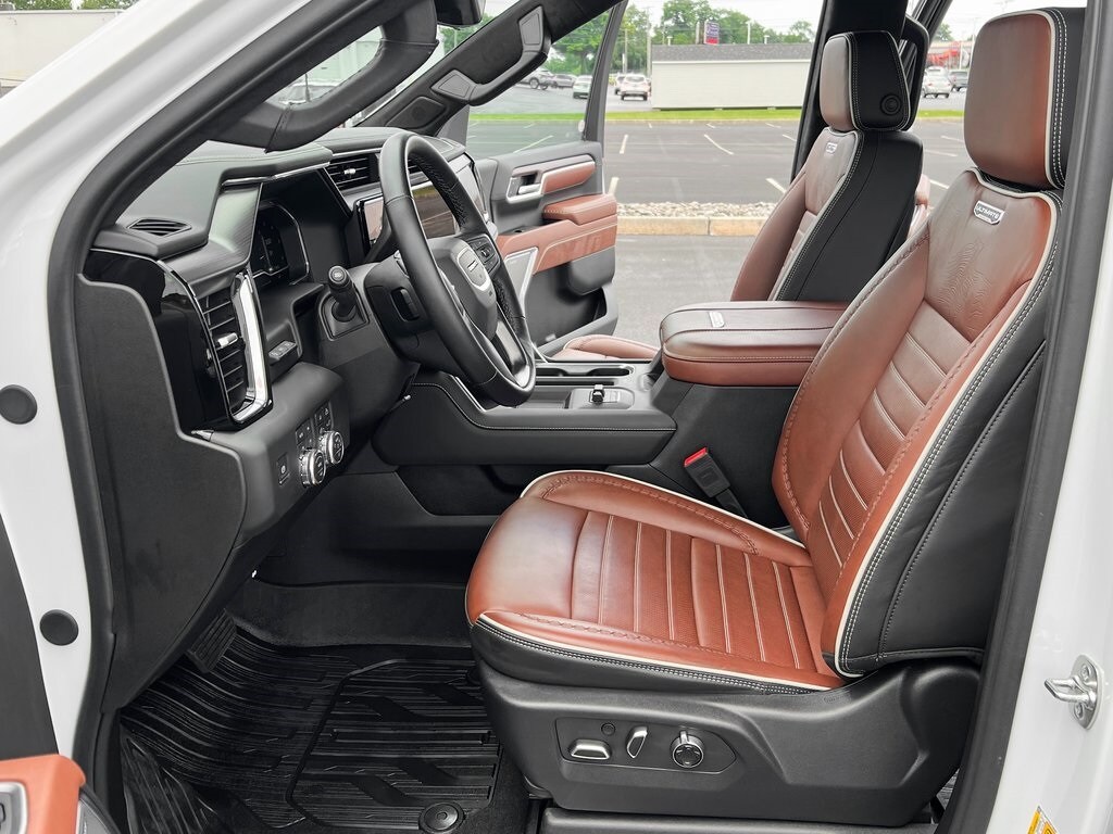 2025 Gmc Sierra HD Denali Ultimate photo 2