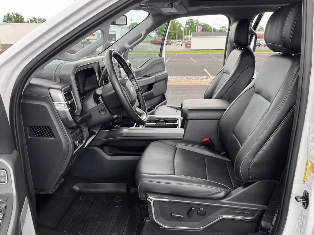 2023 Ford F-250 photo 2