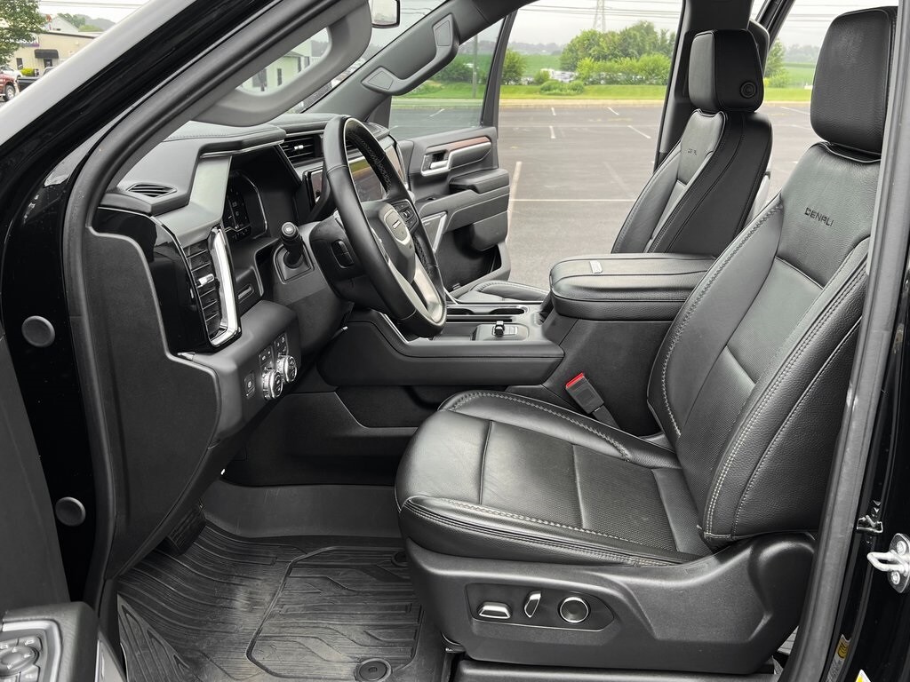 2024 Gmc Sierra HD Denali photo 2