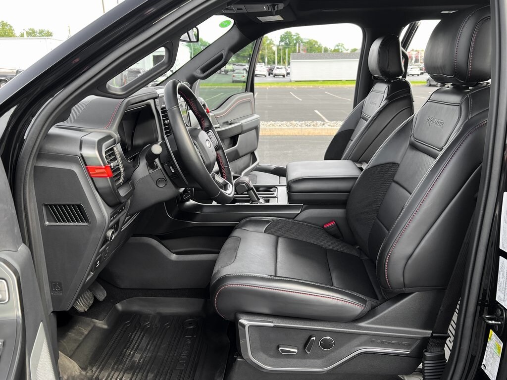 2024 Ford F-150 Raptor photo 2