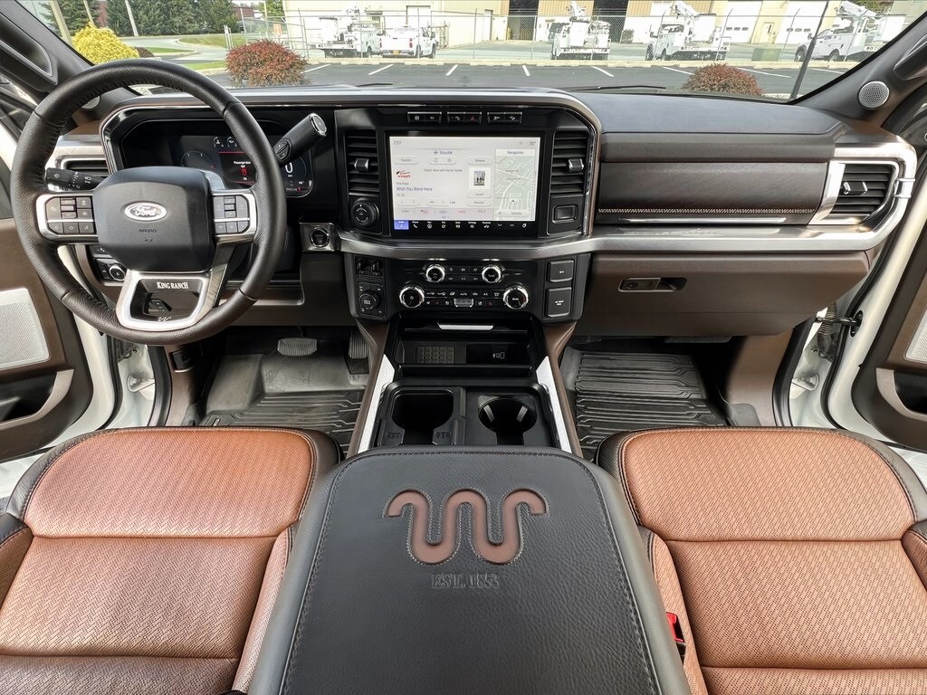 2024 Ford F-250 photo 3