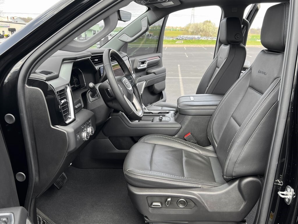 2024 Gmc Sierra HD Denali photo 2