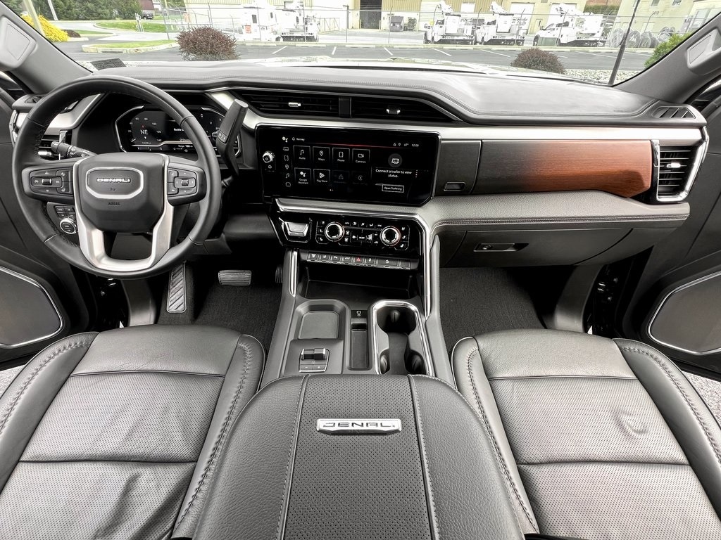 2024 Gmc Sierra HD Denali photo 3