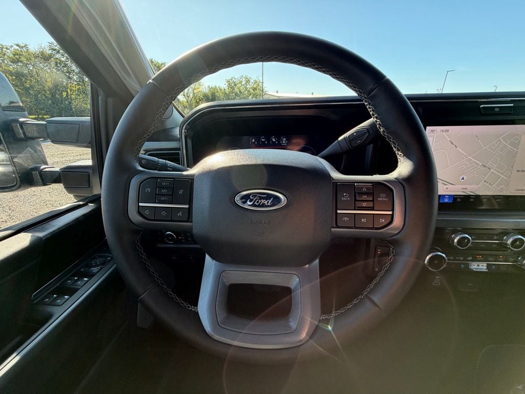 2025 Ford F-350 Super Duty Lariat - Photo 9