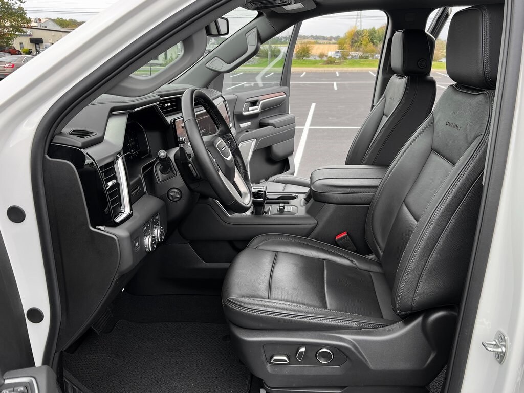 2025 Gmc Sierra 1500 Denali photo 2