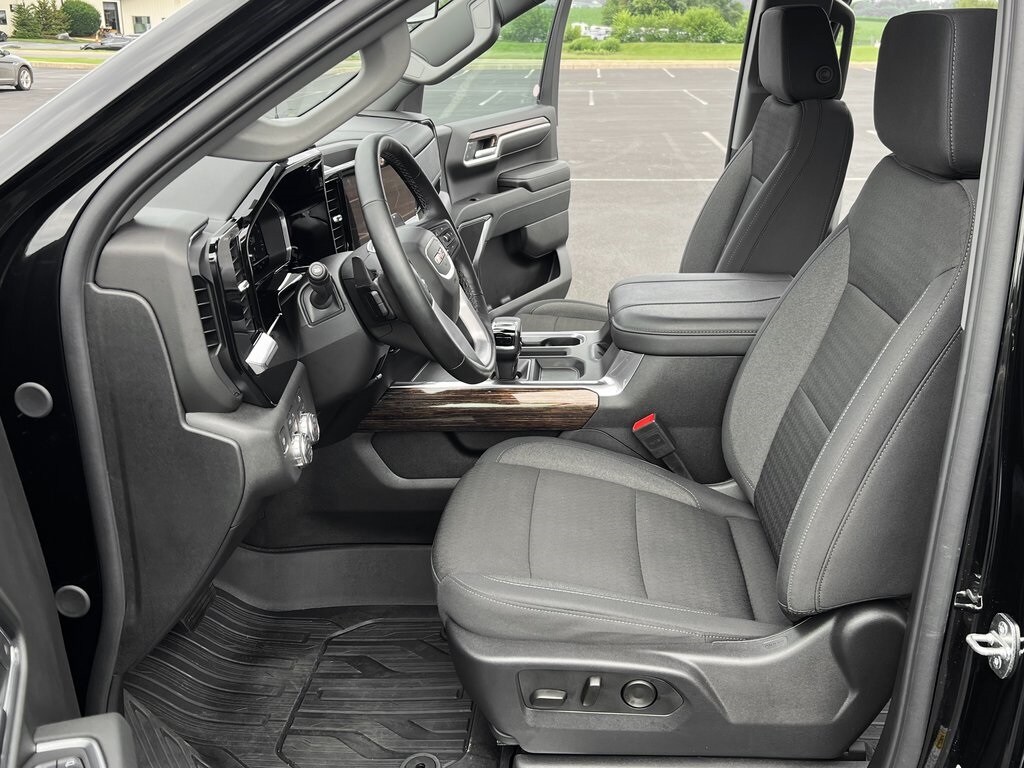 2024 Gmc Sierra 1500 Elevation photo 2