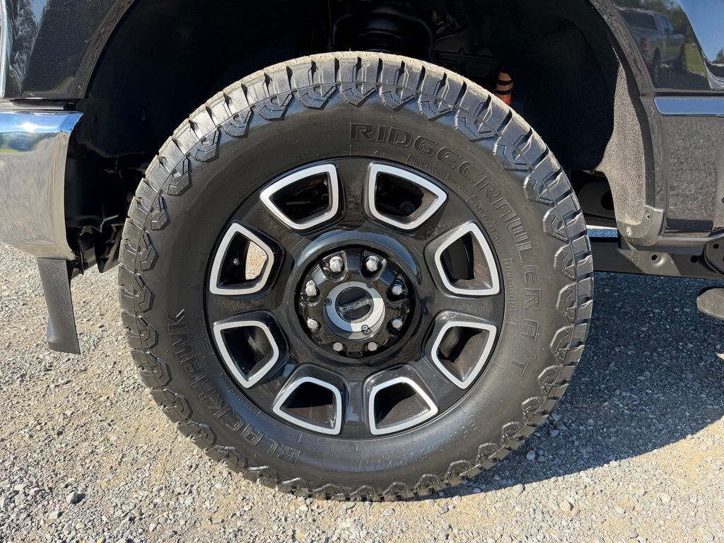 2025 Ford F-350 Super Duty Lariat - Photo 11