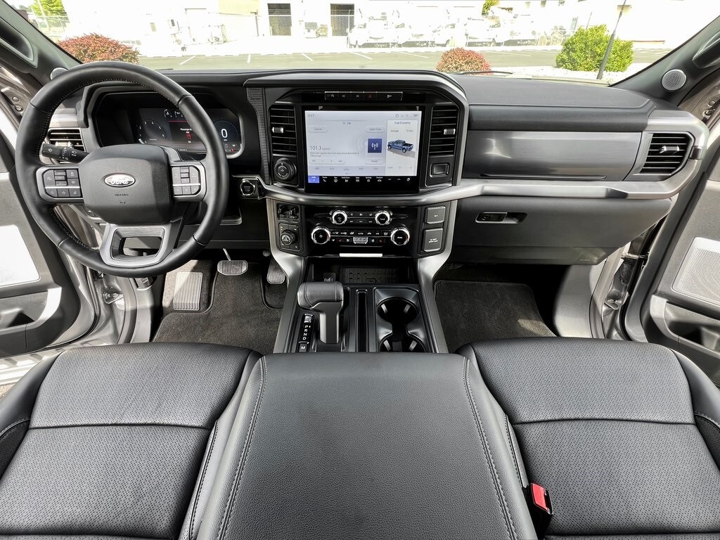 2024 Ford F-150 Lariat photo 3