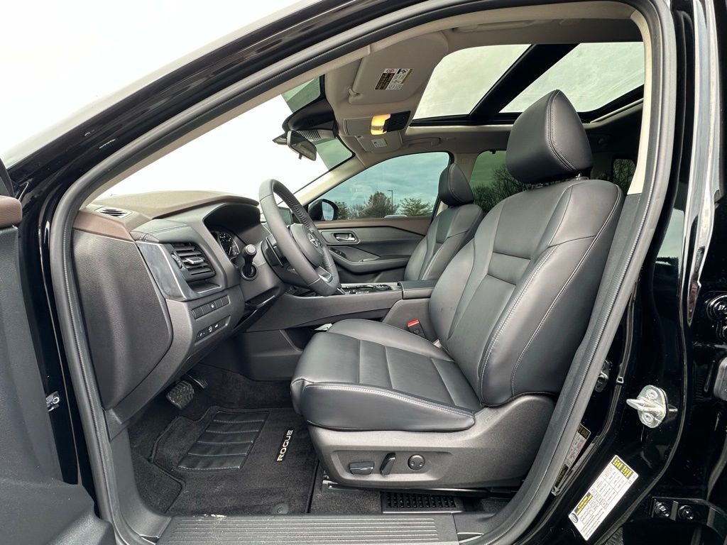 Used 2023 Nissan Rogue SV SUV