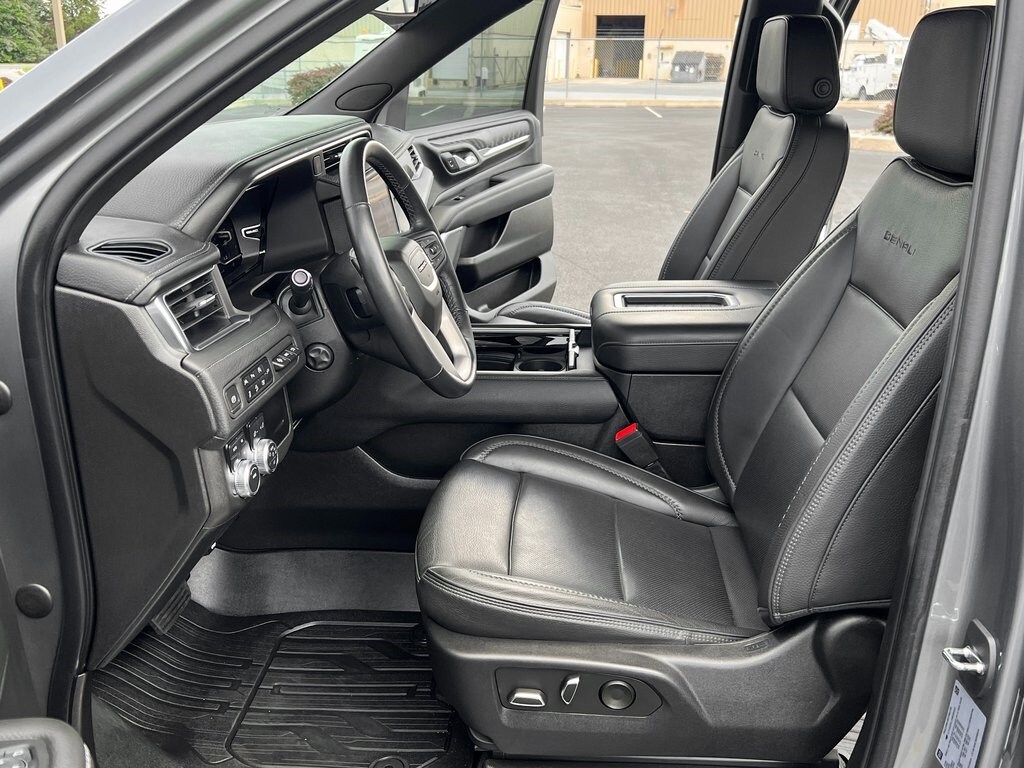 2022 Gmc Yukon Denali photo 2