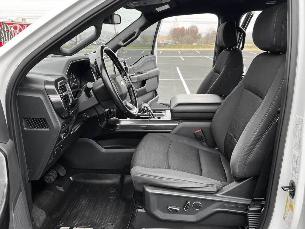 2021 Ford F-150 XLT photo 2