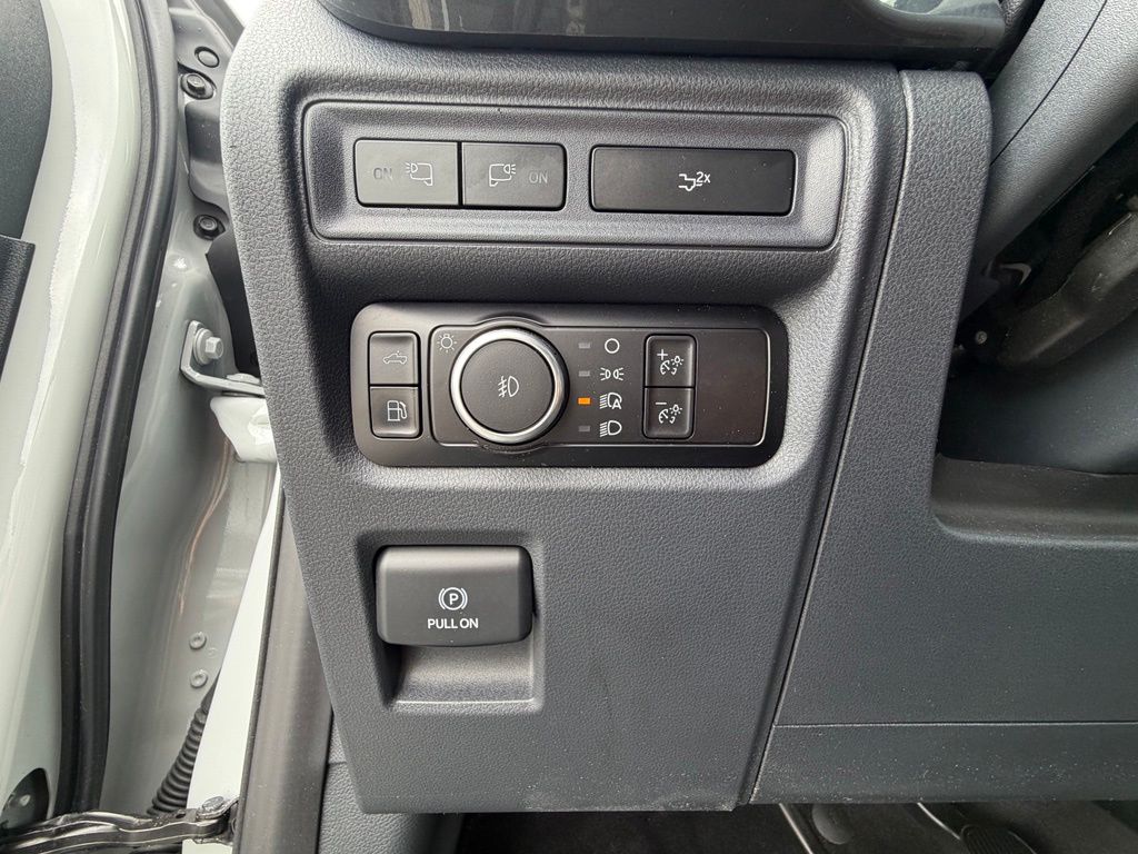 2023 Ford F-150 XLT - Photo 3