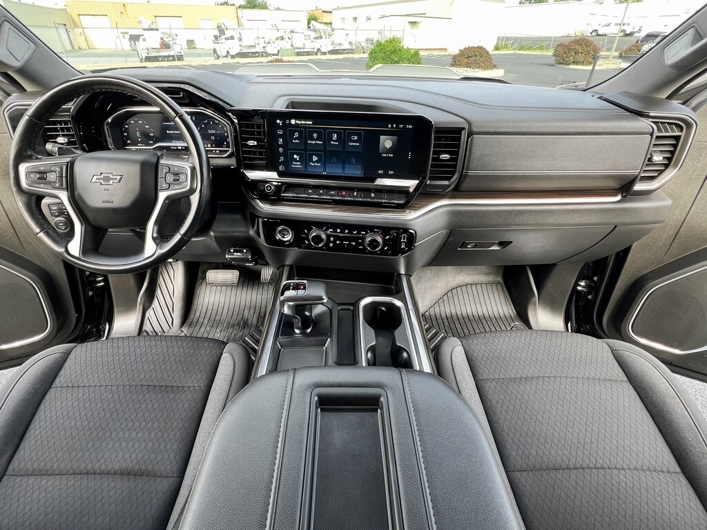 2022 Chevrolet Silverado 1500 LT Trail Boss photo 3